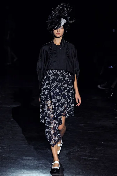 Look 18